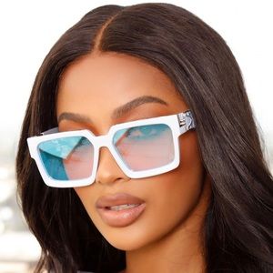 FASHION NOVA sunglasses 😎